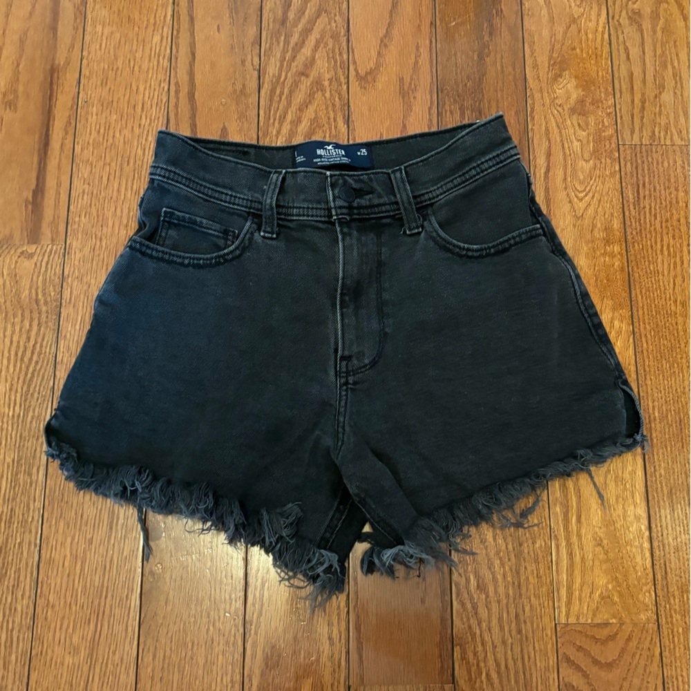 Hollister High Rise Vintage Black Distressed Mom Denim Shorts